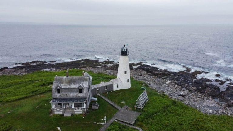 Wood Island Lighthouse – Haunted Lighthouse in Saco Bay, Maine