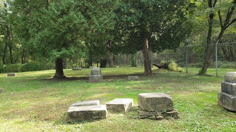 Bachelor’s Grove Cemetery – Haunted Cemetery in Midlothian, Illinois