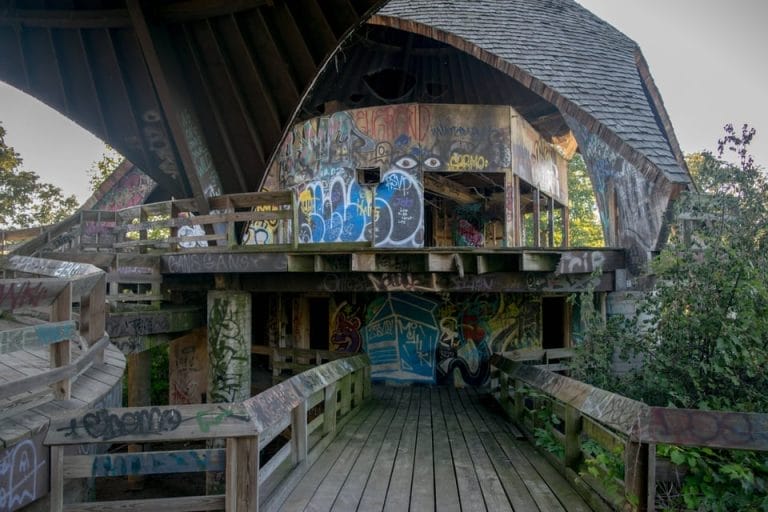 Belle Isle Zoo (Abandoned) – Haunted Zoo in Detroit, Michigan