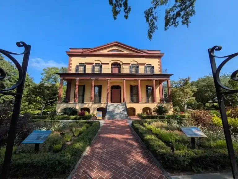 Hampton-Preston Mansion – Haunted Mansion in Columbia, South Carolina