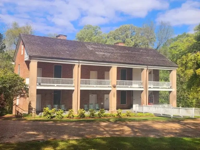 Longwood Mansion – Haunted Mansion in Natchez, Mississippi