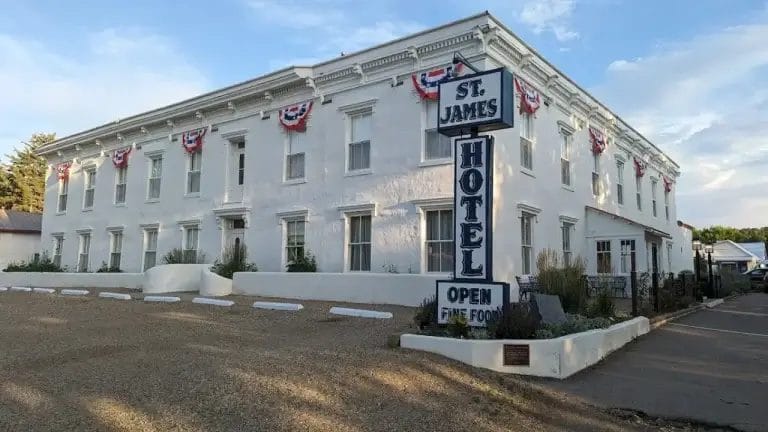 St. James Hotel – Haunted Hotel in Cimarron, New Mexico