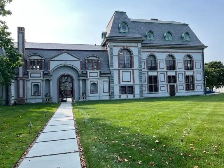 Belcourt Castle – Haunted Castle in Newport, Rhode Island