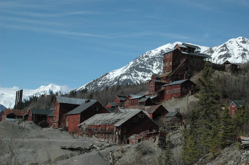 Kennecott Ghost Town – Haunted Mining Town in McCarthy, Alaska